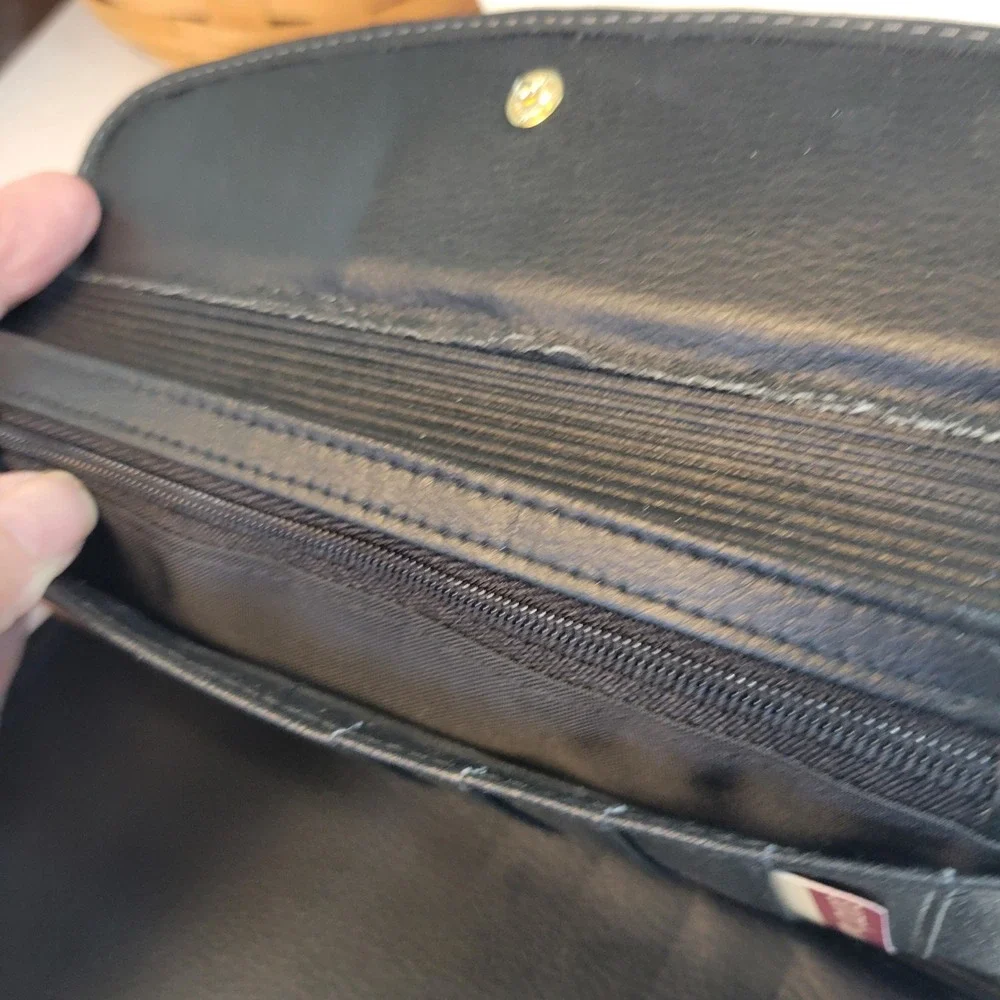 Buxton black leather
